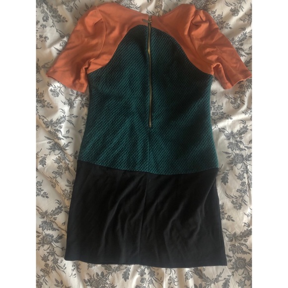 Color Block Dress - Picture 2 of 3